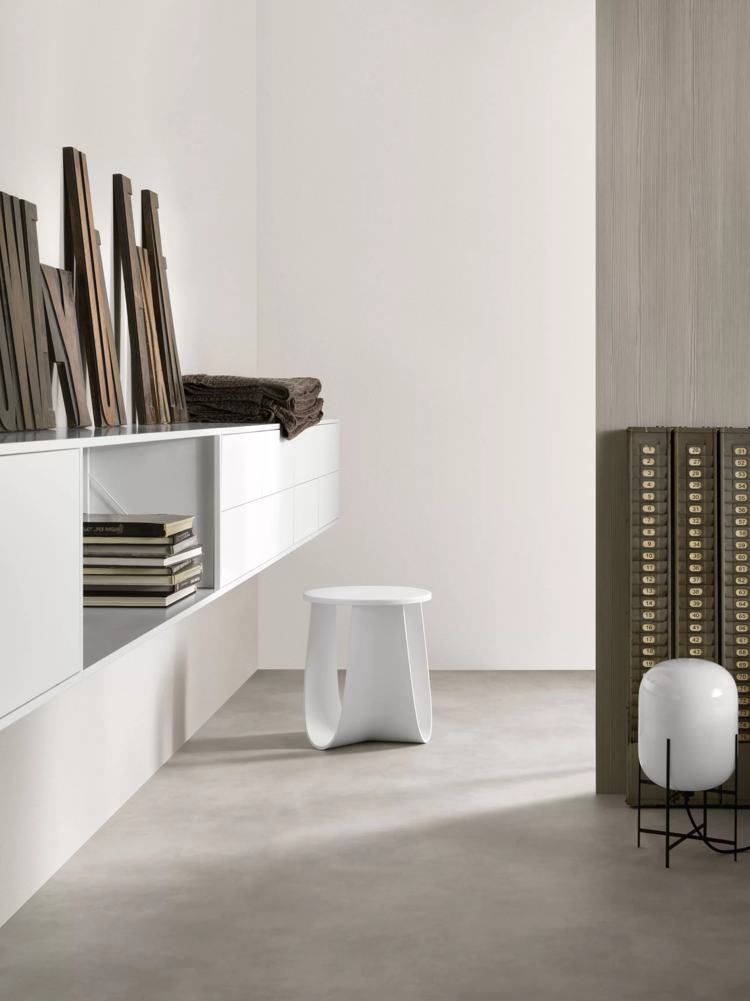 Tabourets D'extérieur>MDF Italia Tabouret Sag Plastique/ Table H 44 Cm - Assise Polyurethane - Blanc