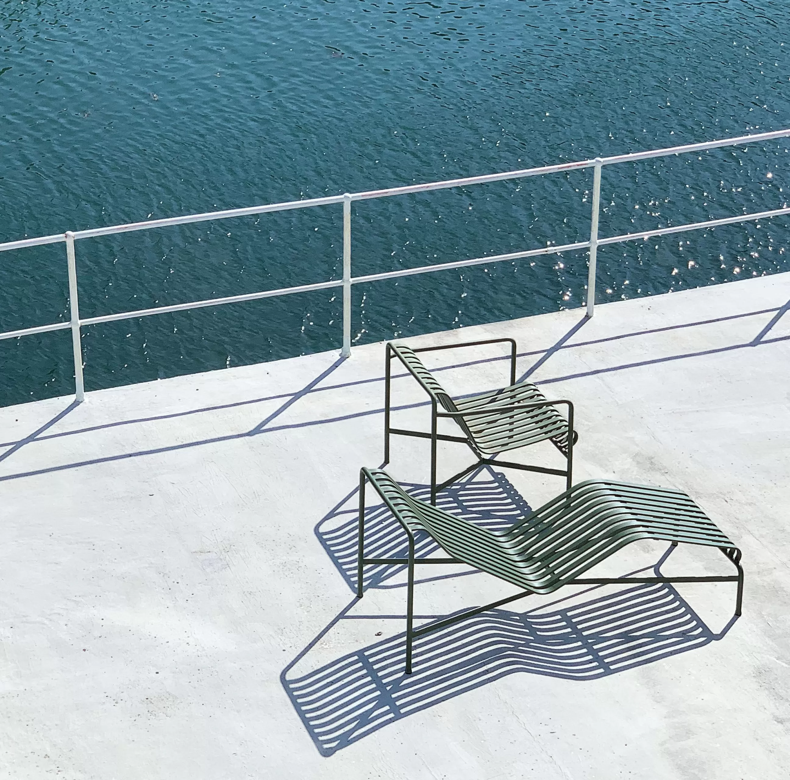 Bains De Soleil Chaises Longues Et Hamacs>Hay Transat Fixe Palissade Gris Argent Metal Metal / R & E Bouroullec - Acier Galvanise