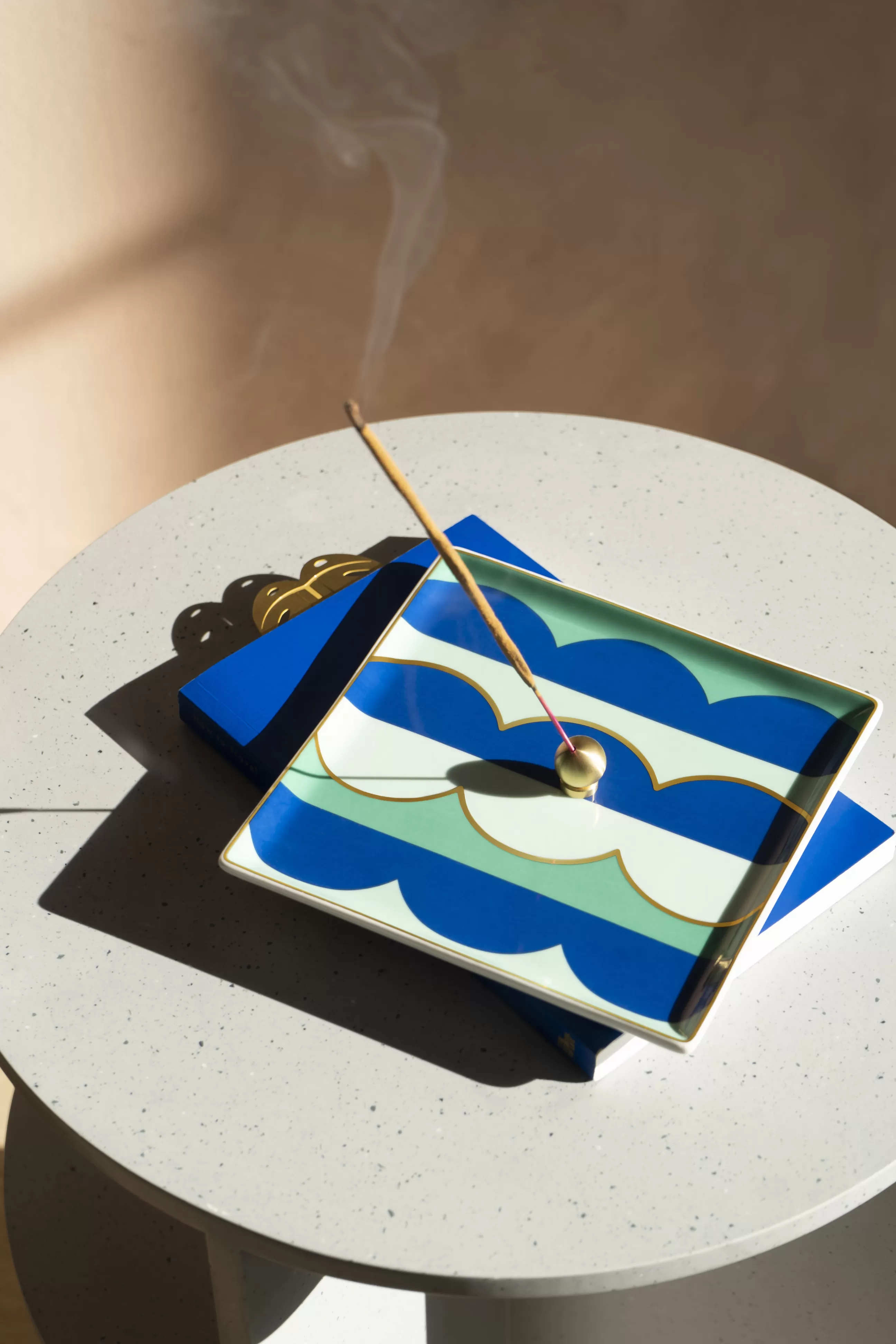 Saladiers Coupes Et Bols>Octaevo Vide-Poche Riviera Wave Ceramique Bleu Multicolore / Coupelle - Porcelaine / 15,5 X 15,5 Cm - Bleu - Or - Vert